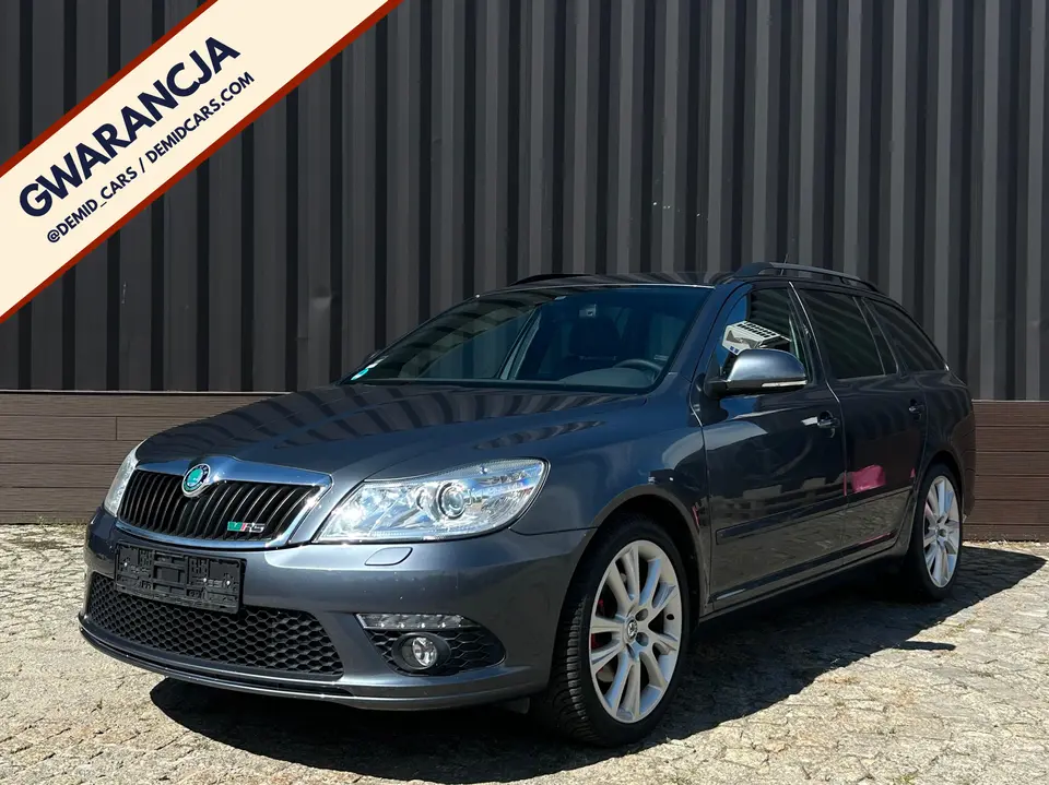 SKODA Octavia Combi 2.0 TFSI RS DSG